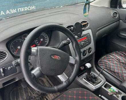 Синий Форд Фокус, объемом двигателя 1.4 л и пробегом 174 тыс. км за 3950 $, фото 8 на Automoto.ua