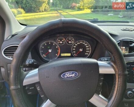 Синий Форд Фокус, объемом двигателя 1.6 л и пробегом 230 тыс. км за 5500 $, фото 16 на Automoto.ua