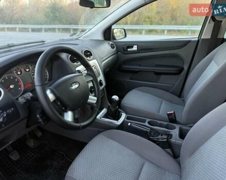 Синий Форд Фокус, объемом двигателя 2 л и пробегом 357 тыс. км за 4700 $, фото 7 на Automoto.ua