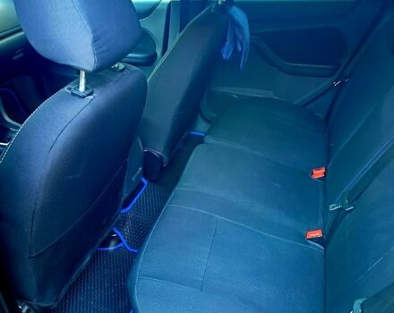 Синий Форд Фокус, объемом двигателя 1.6 л и пробегом 350 тыс. км за 5500 $, фото 5 на Automoto.ua