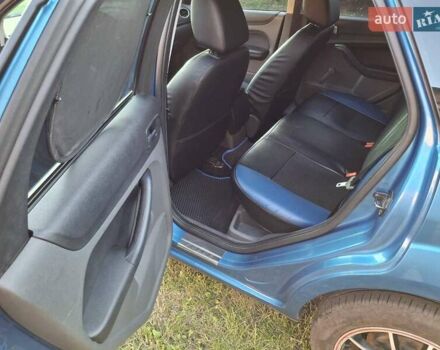 Синий Форд Фокус, объемом двигателя 1.6 л и пробегом 230 тыс. км за 5500 $, фото 19 на Automoto.ua