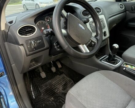 Синій Форд Фокус, об'ємом двигуна 1.6 л та пробігом 244 тис. км за 4000 $, фото 6 на Automoto.ua