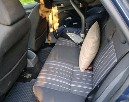 Форд Фокус 2008 в Львове на Automoto.ua Синий Форд Фокус, объемом двигателя 1.39 л и пробегом 196 тыс. км за 5000 $, фото 1 на Automoto.ua