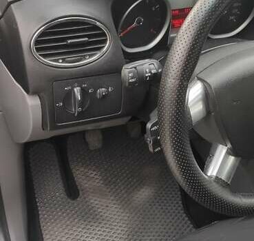 Синий Форд Фокус, объемом двигателя 1.6 л и пробегом 240 тыс. км за 5100 $, фото 13 на Automoto.ua