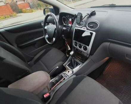 Синій Форд Фокус, об'ємом двигуна 2 л та пробігом 195 тис. км за 5300 $, фото 5 на Automoto.ua