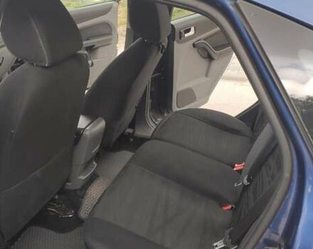 Синий Форд Фокус, объемом двигателя 1.6 л и пробегом 240 тыс. км за 5100 $, фото 6 на Automoto.ua