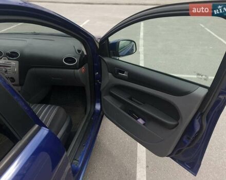 Синій Форд Фокус, об'ємом двигуна 1.6 л та пробігом 307 тис. км за 4700 $, фото 43 на Automoto.ua
