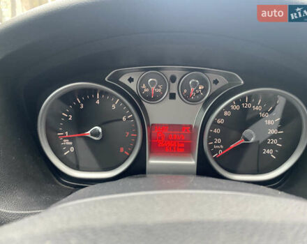 Синий Форд Фокус, объемом двигателя 2 л и пробегом 265 тыс. км за 6000 $, фото 10 на Automoto.ua