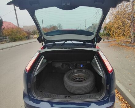 Синий Форд Фокус, объемом двигателя 2 л и пробегом 195 тыс. км за 5200 $, фото 2 на Automoto.ua