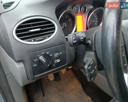 Синий Форд Фокус, объемом двигателя 1.6 л и пробегом 214 тыс. км за 6450 $, фото 7 на Automoto.ua