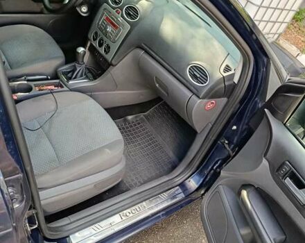 Синий Форд Фокус, объемом двигателя 1.6 л и пробегом 305 тыс. км за 4500 $, фото 3 на Automoto.ua