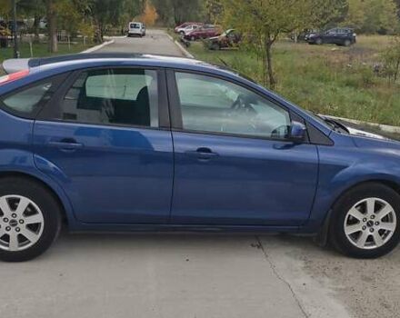 Синий Форд Фокус, объемом двигателя 1.6 л и пробегом 240 тыс. км за 5100 $, фото 2 на Automoto.ua