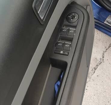 Синий Форд Фокус, объемом двигателя 1.6 л и пробегом 240 тыс. км за 5100 $, фото 12 на Automoto.ua