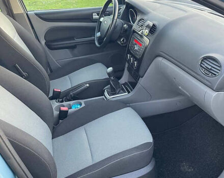 Синий Форд Фокус, объемом двигателя 1.6 л и пробегом 125 тыс. км за 5500 $, фото 14 на Automoto.ua