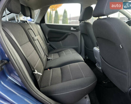 Синий Форд Фокус, объемом двигателя 1.8 л и пробегом 228 тыс. км за 6000 $, фото 44 на Automoto.ua
