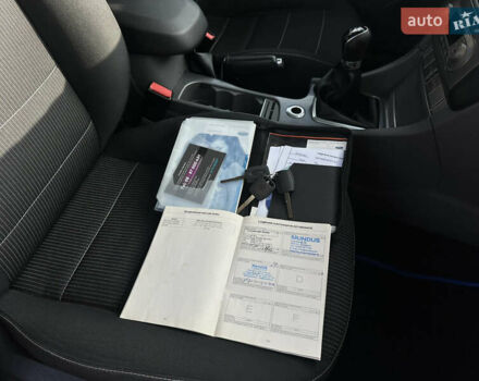 Синий Форд Фокус, объемом двигателя 1.8 л и пробегом 228 тыс. км за 6000 $, фото 51 на Automoto.ua