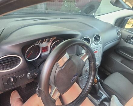 Синій Форд Фокус, об'ємом двигуна 1.6 л та пробігом 300 тис. км за 2100 $, фото 6 на Automoto.ua