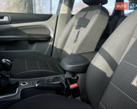 Синий Форд Фокус, объемом двигателя 1.8 л и пробегом 228 тыс. км за 6000 $, фото 34 на Automoto.ua