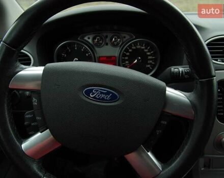 Синій Форд Фокус, об'ємом двигуна 2 л та пробігом 108 тис. км за 8500 $, фото 4 на Automoto.ua