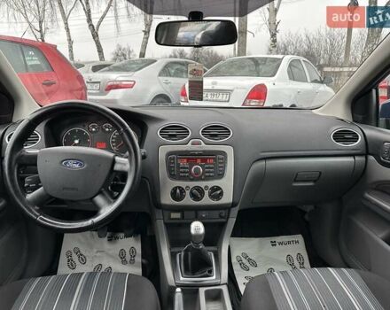 Синій Форд Фокус, об'ємом двигуна 1.6 л та пробігом 293 тис. км за 5300 $, фото 10 на Automoto.ua