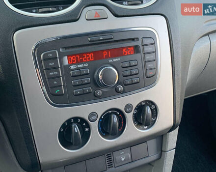 Синий Форд Фокус, объемом двигателя 1.4 л и пробегом 195 тыс. км за 4999 $, фото 21 на Automoto.ua