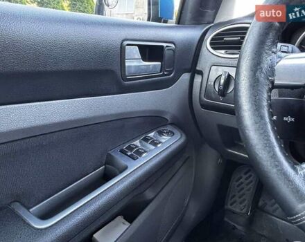 Синий Форд Фокус, объемом двигателя 2 л и пробегом 227 тыс. км за 6900 $, фото 9 на Automoto.ua