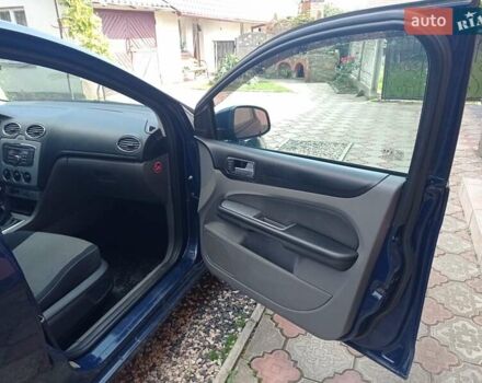 Синий Форд Фокус, объемом двигателя 1.4 л и пробегом 247 тыс. км за 5800 $, фото 21 на Automoto.ua