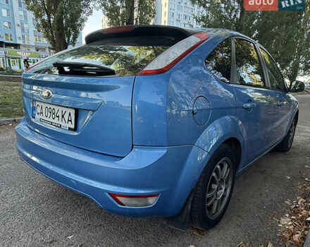 Синий Форд Фокус, объемом двигателя 1.6 л и пробегом 262 тыс. км за 5300 $, фото 3 на Automoto.ua