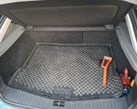 Синій Форд Фокус, об'ємом двигуна 1.6 л та пробігом 165 тис. км за 6100 $, фото 9 на Automoto.ua