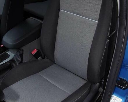 Синій Форд Фокус, об'ємом двигуна 2 л та пробігом 108 тис. км за 8500 $, фото 38 на Automoto.ua