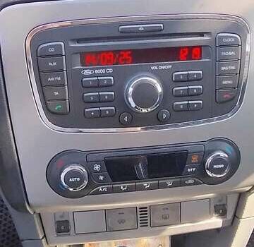 Форд Фокус 2010 в Фастове на Automoto.ua Синий Форд Фокус, объемом двигателя 1.6 л и пробегом 150 тыс. км за 6500 $, фото 6 на Automoto.ua