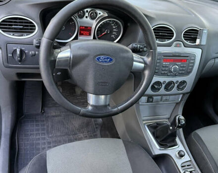 Синий Форд Фокус, объемом двигателя 1.6 л и пробегом 262 тыс. км за 5300 $, фото 5 на Automoto.ua