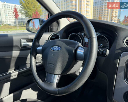 Синий Форд Фокус, объемом двигателя 1.6 л и пробегом 93 тыс. км за 5350 $, фото 23 на Automoto.ua