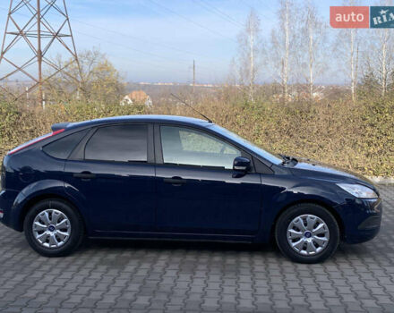 Синий Форд Фокус, объемом двигателя 1.4 л и пробегом 195 тыс. км за 4999 $, фото 3 на Automoto.ua