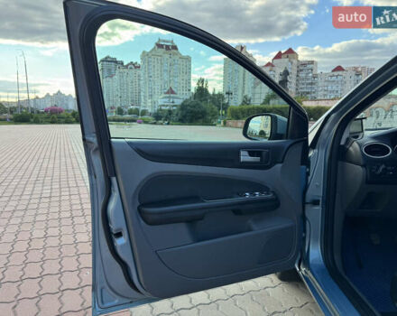 Синий Форд Фокус, объемом двигателя 1.6 л и пробегом 294 тыс. км за 5350 $, фото 25 на Automoto.ua