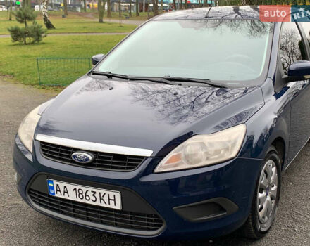 Синий Форд Фокус, объемом двигателя 1.4 л и пробегом 195 тыс. км за 4600 $, фото 2 на Automoto.ua