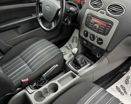 Синій Форд Фокус, об'ємом двигуна 1.6 л та пробігом 293 тис. км за 5300 $, фото 13 на Automoto.ua