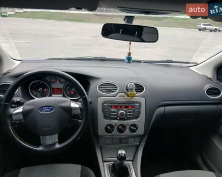 Синий Форд Фокус, объемом двигателя 1.6 л и пробегом 225 тыс. км за 5200 $, фото 2 на Automoto.ua