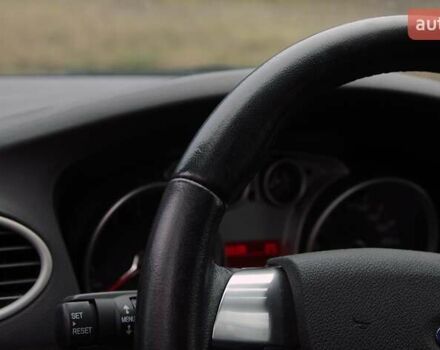 Синій Форд Фокус, об'ємом двигуна 2 л та пробігом 108 тис. км за 8500 $, фото 7 на Automoto.ua