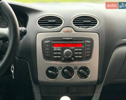 Синий Форд Фокус, объемом двигателя 1.4 л и пробегом 195 тыс. км за 4600 $, фото 24 на Automoto.ua