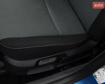 Синій Форд Фокус, об'ємом двигуна 2 л та пробігом 108 тис. км за 8500 $, фото 9 на Automoto.ua