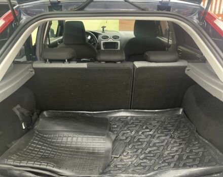 Синий Форд Фокус, объемом двигателя 1.4 л и пробегом 200 тыс. км за 4500 $, фото 9 на Automoto.ua