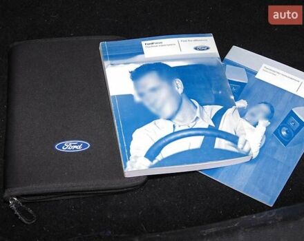 Синій Форд Фокус, об'ємом двигуна 2 л та пробігом 108 тис. км за 8500 $, фото 40 на Automoto.ua
