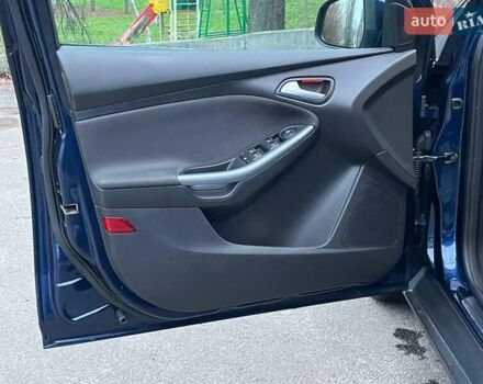 Синій Форд Фокус, об'ємом двигуна 1.6 л та пробігом 258 тис. км за 7990 $, фото 13 на Automoto.ua