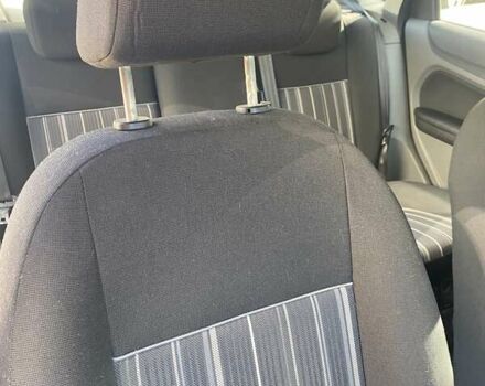 Синій Форд Фокус, об'ємом двигуна 1.39 л та пробігом 111 тис. км за 6000 $, фото 19 на Automoto.ua