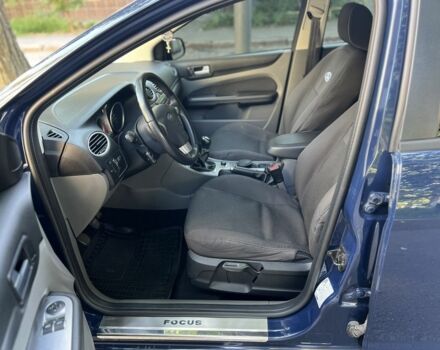 Синий Форд Фокус, объемом двигателя 1.6 л и пробегом 102 тыс. км за 7000 $, фото 8 на Automoto.ua