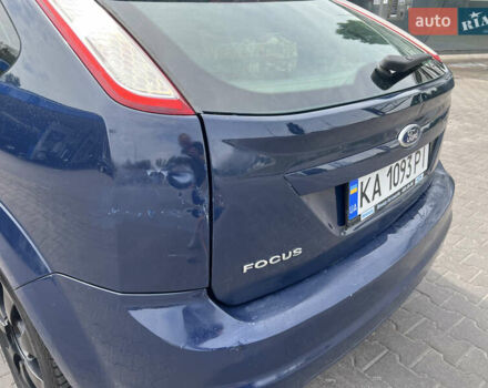 Синий Форд Фокус, объемом двигателя 1.4 л и пробегом 300 тыс. км за 4100 $, фото 6 на Automoto.ua