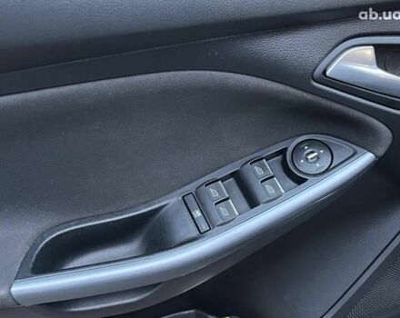 Синій Форд Фокус, об'ємом двигуна 1.6 л та пробігом 258 тис. км за 7990 $, фото 15 на Automoto.ua