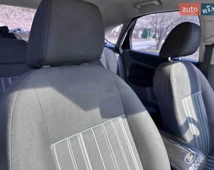 Синий Форд Фокус, объемом двигателя 1.4 л и пробегом 220 тыс. км за 5500 $, фото 17 на Automoto.ua