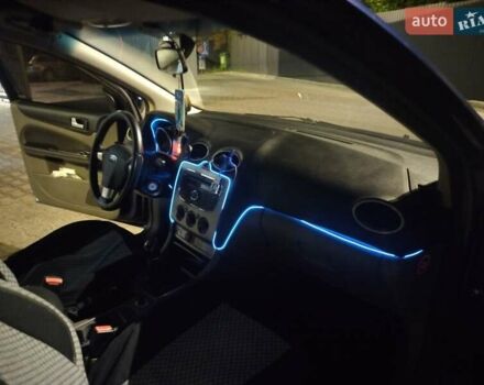 Синий Форд Фокус, объемом двигателя 1.6 л и пробегом 185 тыс. км за 7000 $, фото 8 на Automoto.ua